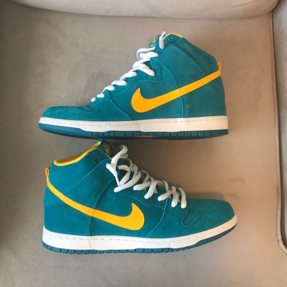 Nike SB Dunks - Picture 2 of 6